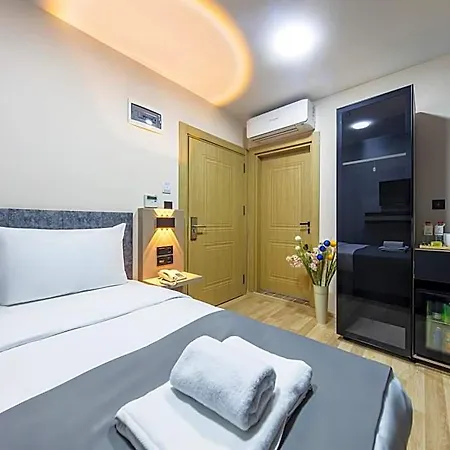 The Business Class 3*