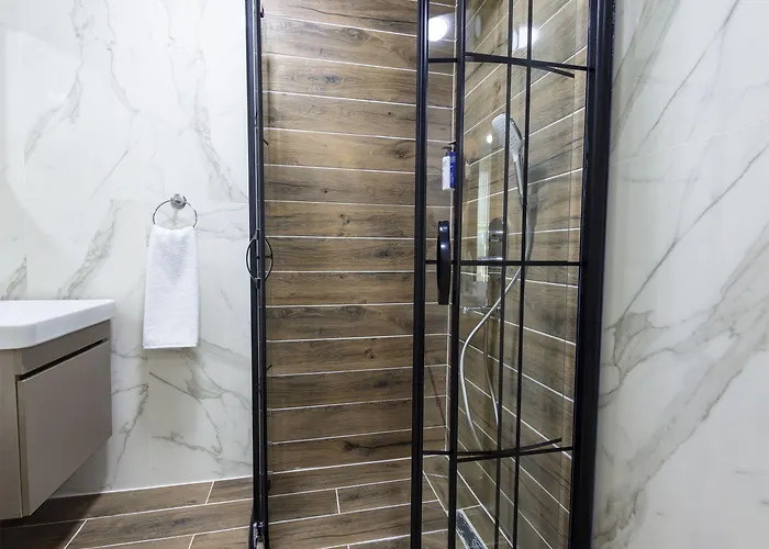 The Business Class 3*